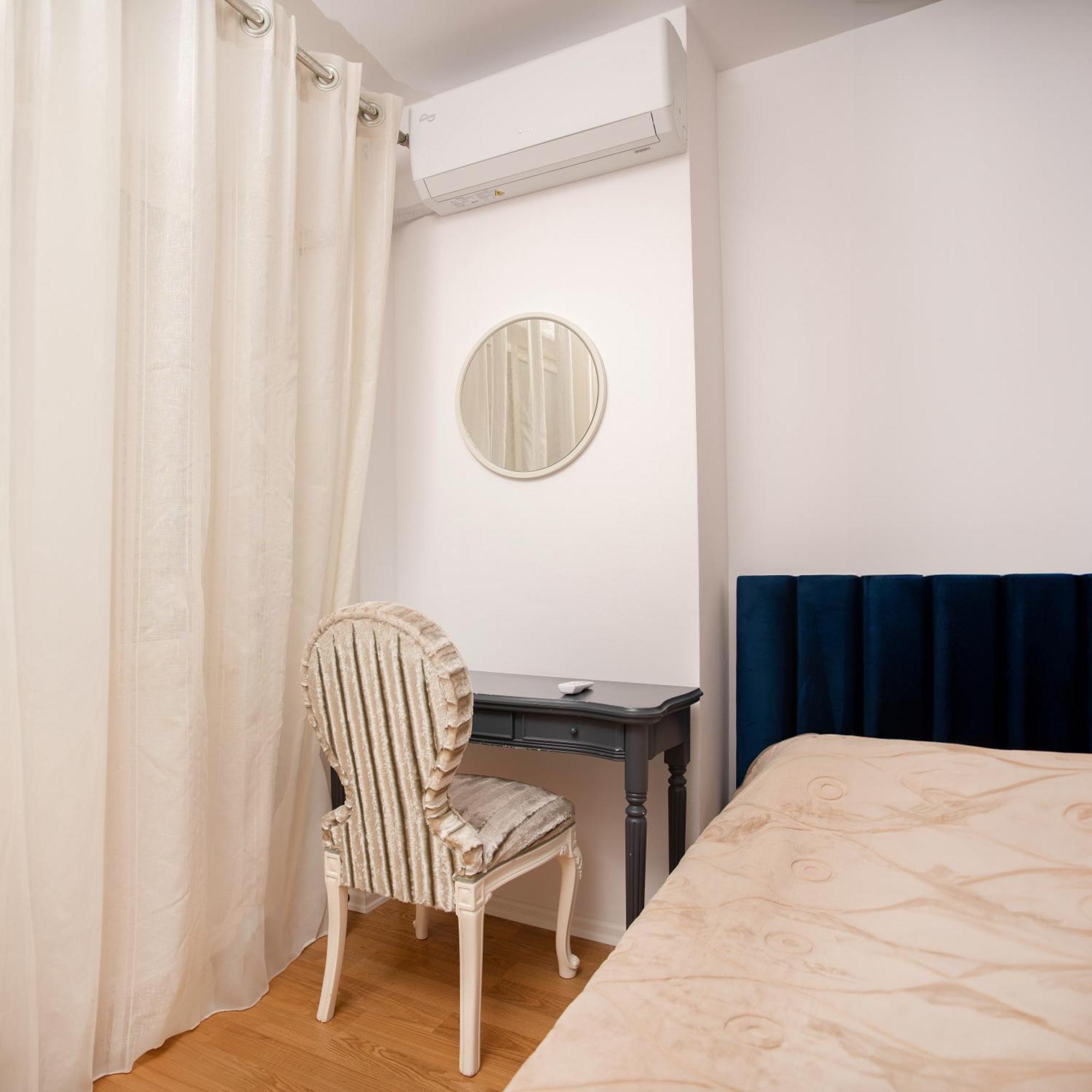 Suprem Apartment Tirana Buitenkant foto