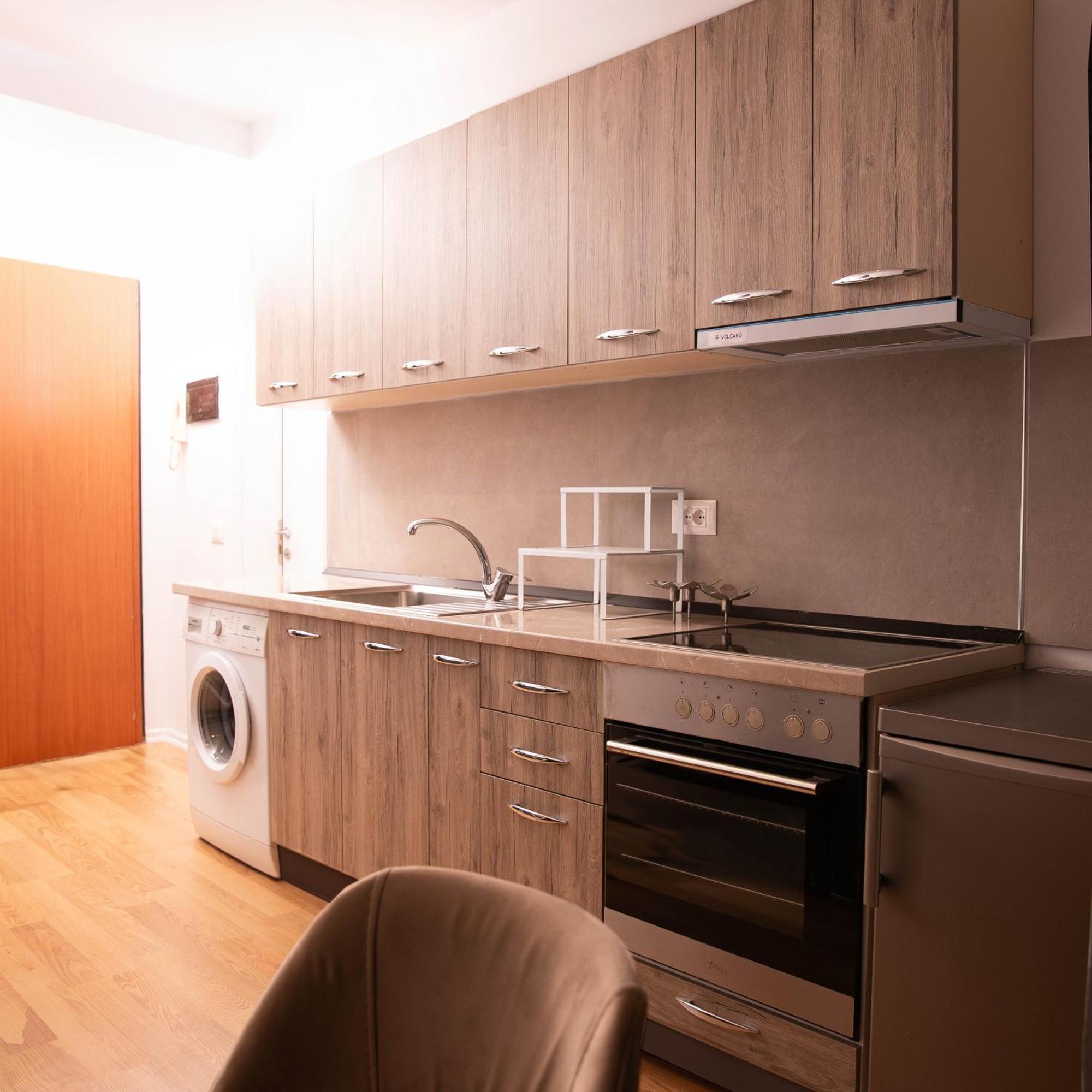 Suprem Apartment Tirana Buitenkant foto